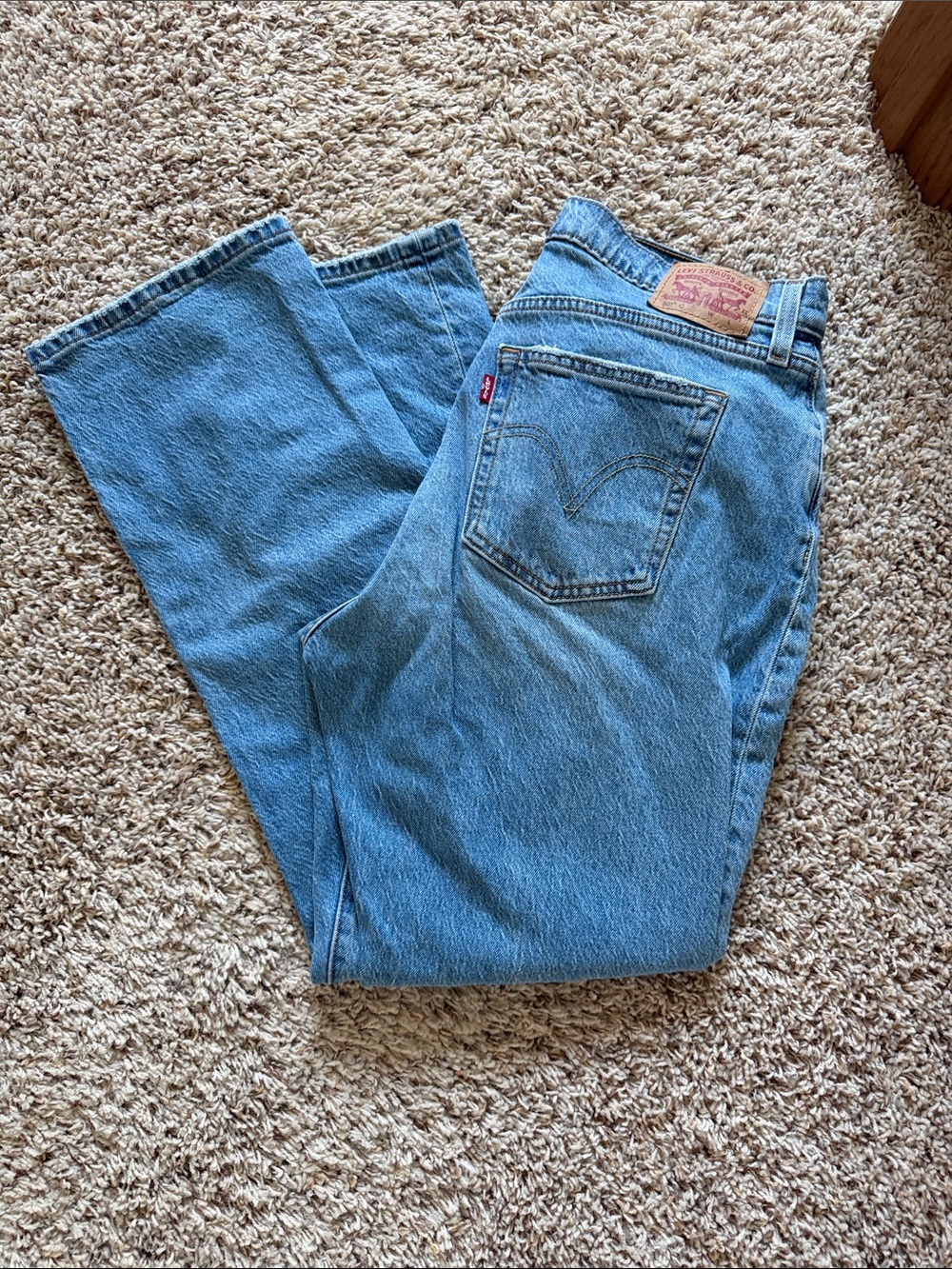 Levi's Medium Blue Relaxed Fit